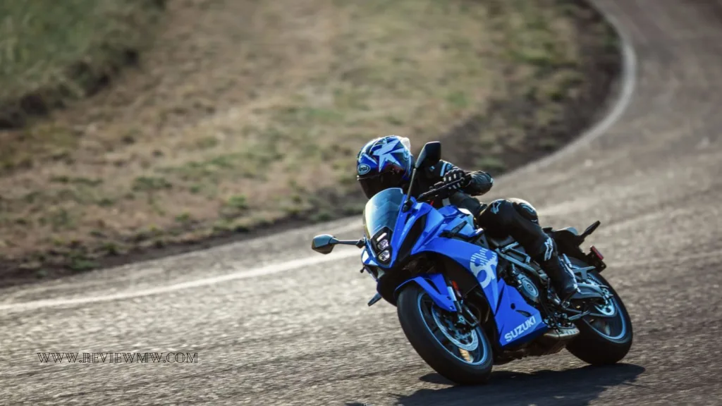 SUZUKI GSX-8R